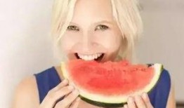 孕妇梦见吃瓜吃杏,瓜果飘香，预示着孕育新生命的甜蜜期待