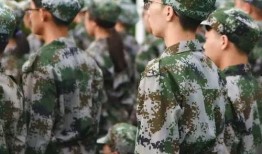 最新吃瓜军训视频,最新吃瓜视频揭秘青春风采