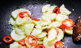 秋季吃蒲瓜好吗,蒲瓜——清甜润肺的秋季佳品