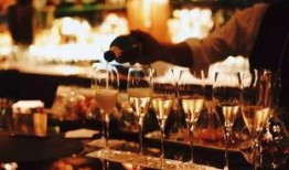 洛杉矶蹦迪吃瓜,蹦迪狂欢与吃瓜乐趣一网打尽