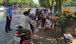 潮汕吃瓜群众群殴视频,吃瓜群众的现场实录