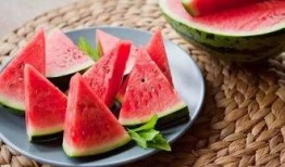 苏河湾业主吃瓜,揭秘社区生活趣闻轶事