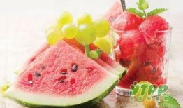 西瓜视频儿童吃瓜,小宝贝们的快乐吃瓜时光