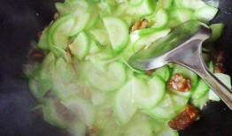 西湖边吃瓜事件,一场网络热议背后的真相揭秘