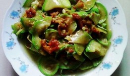 西湖边吃瓜事件,一场网络热议背后的真相揭秘