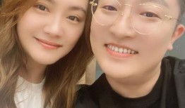 男女合照吃瓜,揭秘男女合照背后的甜蜜瓜料