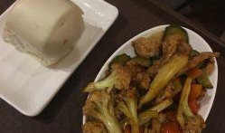 美食广场情侣吃瓜视频