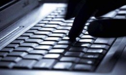 围观变围攻吃瓜跑偏,吃瓜群众跑偏的尴尬历程