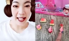 搞笑吃瓜视频自拍,笑料百出，欢乐无限！