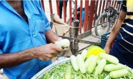 印度吃瓜的方式,一场视觉与味觉的双重盛宴